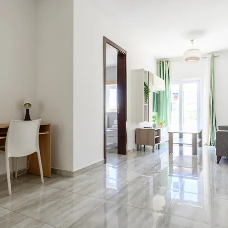Homestay F5 3, Private Two Single Beds Shared Bathroom In Shared Flat Msida
