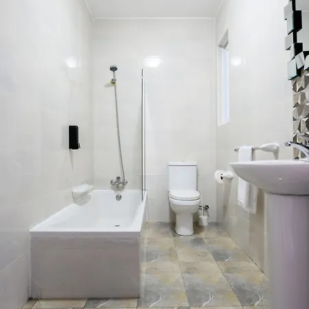 F5 3, Private Two Single Beds Shared Bathroom In Shared Flat Msida