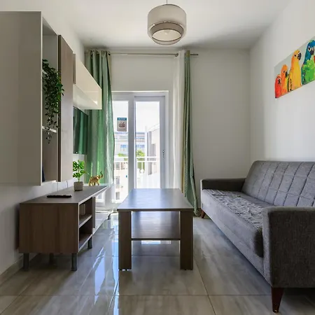 Homestay F5 3, Private Two Single Beds Shared Bathroom In Shared Flat