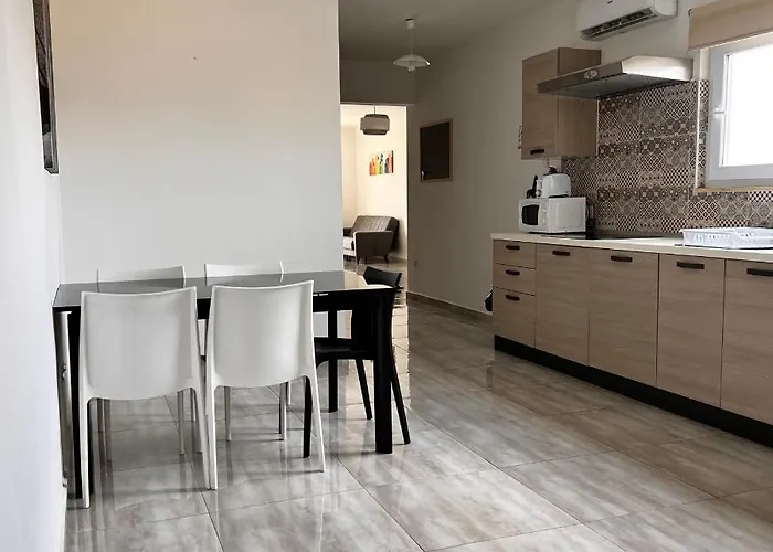 F5 3, Private Two Single Beds Shared Bathroom In Shared Flat Privat bolig Msida